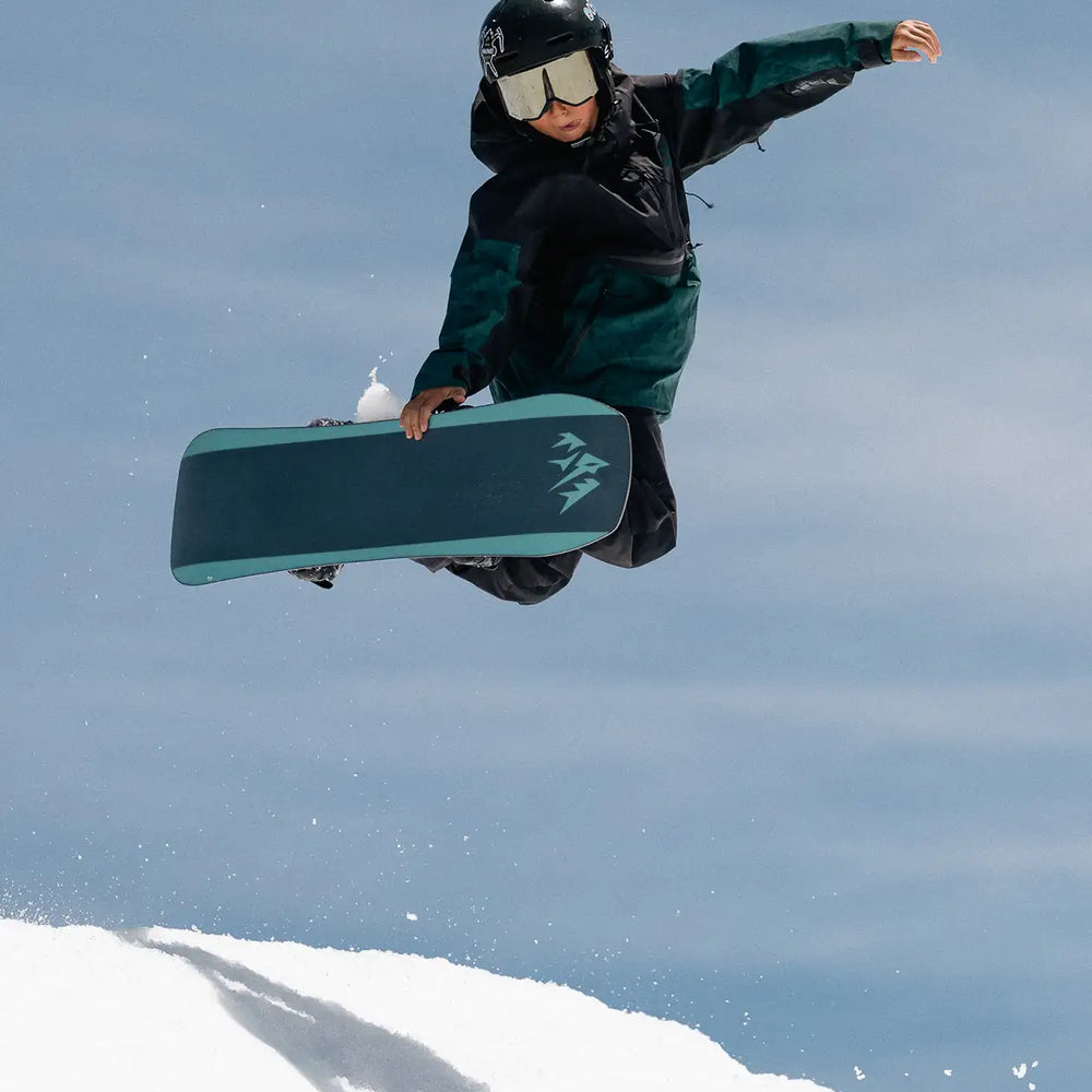 
                      
                        Jones Mountain Twin Junior Snowboard
                      
                    