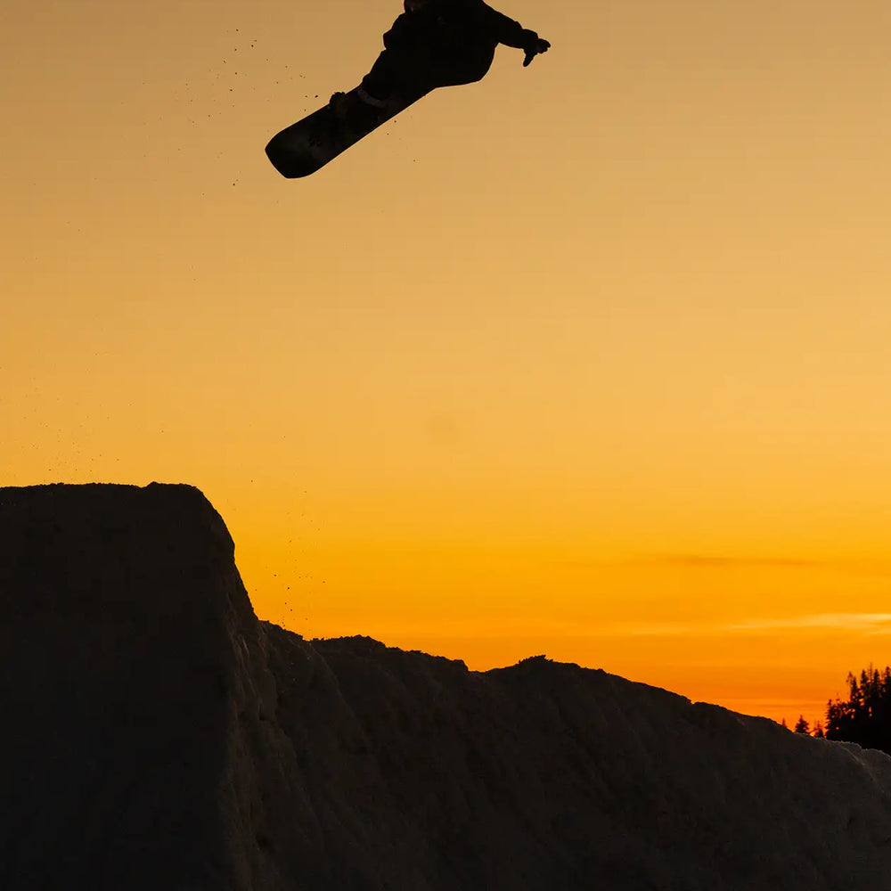 Jones Men’s Tweaker Pro Snowboard