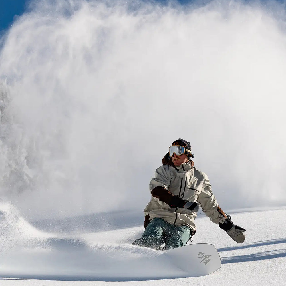 
                      
                        Jones Hovercraft 2.0 Snowboard
                      
                    
