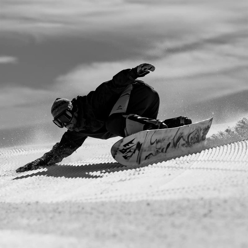 
                      
                        Jones Storm Wolf Snowboard
                      
                    