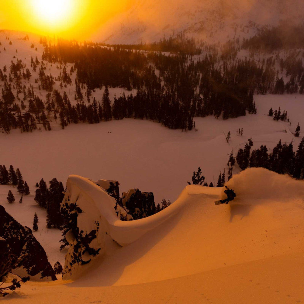 
                      
                        Jones Ultralight Hovercraft Splitboard 2.0
                      
                    